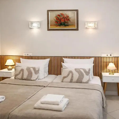 מלון Hotelik Zielonka