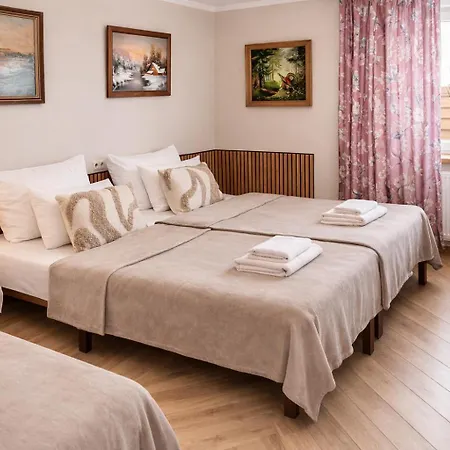 Hotelik Zielonka فندق *