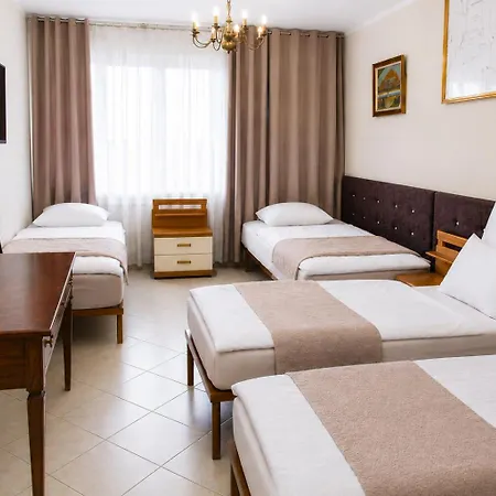فندق Hotelik Zielonka *